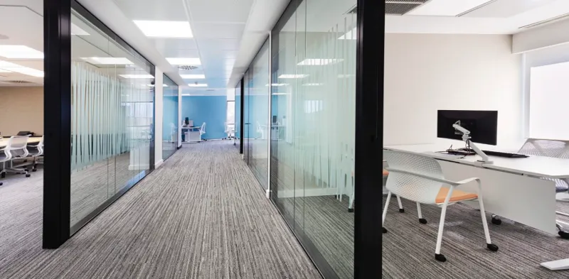 Dual-glazed styleVISION partition