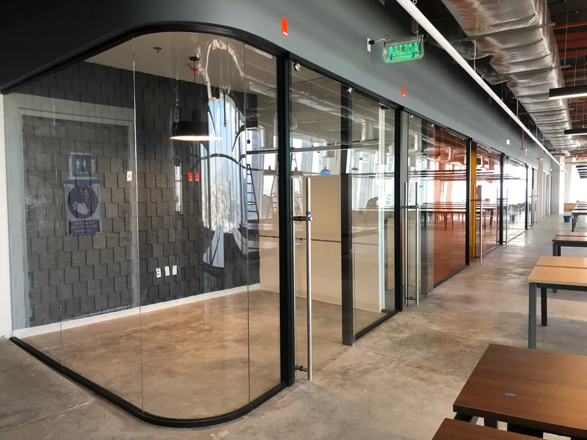 styleGLASS curved glass partition architecture