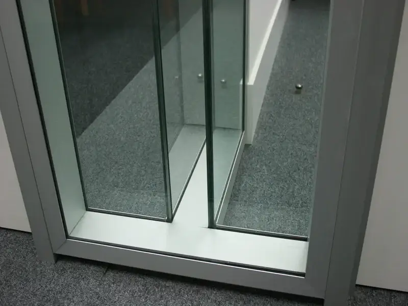 N+1 — Full-height glass partitions N+1 project — image 3
