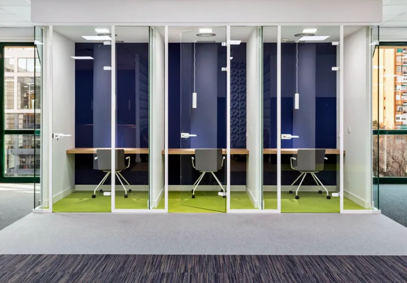 styleGLASS acoustic phone booth