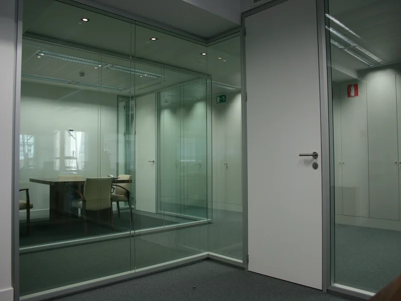 Mamparas divisorias de oficinas proyecto N+1 en MADRID ESPAÑA